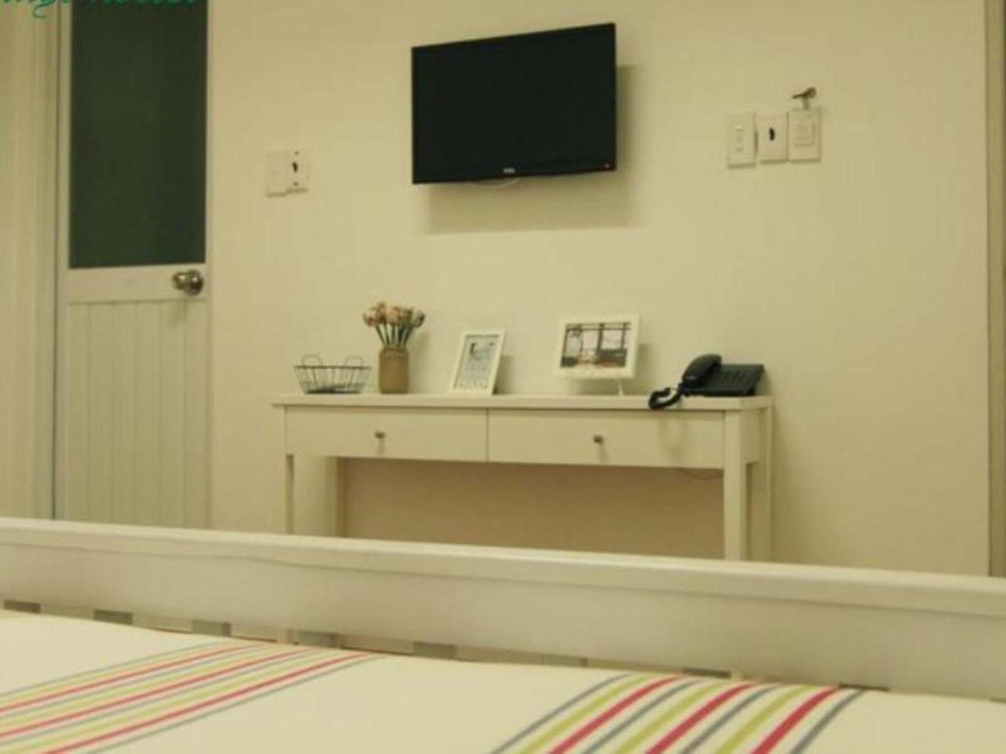 Lily Hostel Ho Chi Minh-stad Buitenkant foto